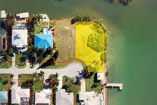 429 San Juan Ave, Naples, FL 34113 - Photo 2