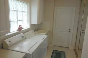 4238 Redonda Ln, Naples, FL 34119 - Photo 22