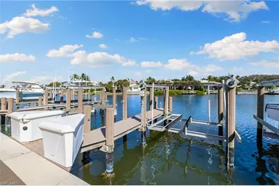 1400 Gulf Shore Blvd N #201, Naples, FL 34102 - Photo 6