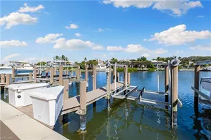 1400 Gulf Shore Blvd N, Naples, FL 34102 - Photo 6