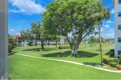 5 High Point Cir W #204, Naples, FL 34103 - Photo 14
