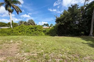 5644 Eichen Cir W, Fort Myers, FL 33919 - Photo 32
