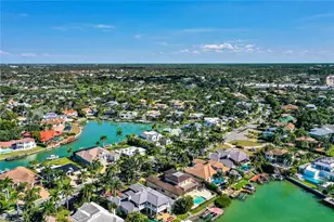 367 Mooring Line Dr, Naples, FL 34102 - Photo 46