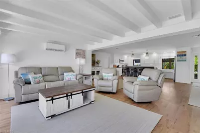 367 Mooring Line Dr, Naples, FL 34102 - Photo 4