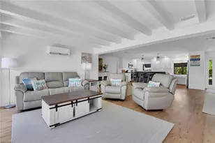 367 Mooring Line Dr, Naples, FL 34102 - Photo 4