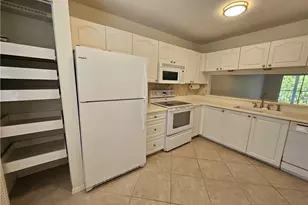 3001 Sandpiper Bay Cir, Naples, FL 34112 - Photo 6