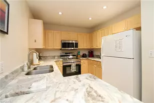 519 Roma Ct, Naples, FL 34110 - Photo 18