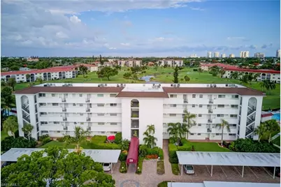 29 High Point Cir E #403, Naples, FL 34103 - Photo 4