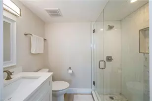 29 High Point Cir E, Naples, FL 34103 - Photo 24