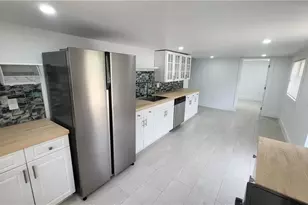 10671 Hampton St, Bonita Springs, FL 34135 - Photo 4