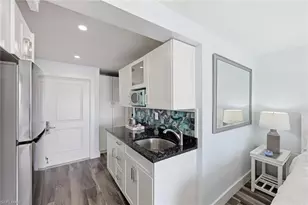 900 Broad Ave S, Naples, FL 34102 - Photo 6