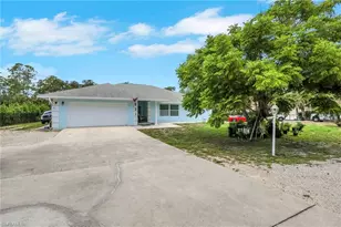 521 31st St SW, Naples, FL 34117 - Photo 2
