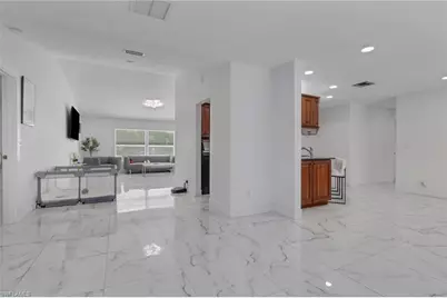 521 31st St SW, Naples, FL 34117 - Photo 10