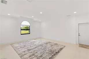 221 10th St SE, Naples, FL 34117 - Photo 28