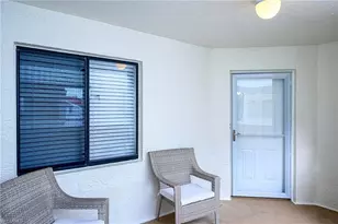 586 Beachwalk Cir, Naples, FL 34108 - Photo 4