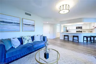 586 Beachwalk Cir, Naples, FL 34108 - Photo 2