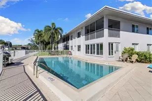 1686 Blue Point Ave, Naples, FL 34102 - Photo 2