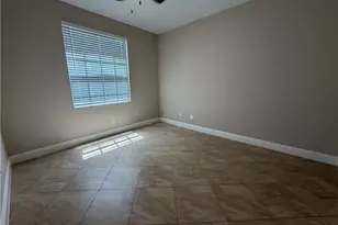 4635 St Croix Ln, Naples, FL 34109 - Photo 8