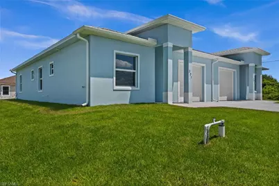301/303 Pennfield St, Lehigh Acres, FL 33974 - Photo 4