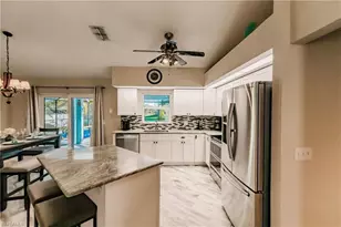 1019 SE 5th Pl, Cape Coral, FL 33990 - Photo 8