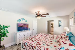 1019 SE 5th Pl, Cape Coral, FL 33990 - Photo 14