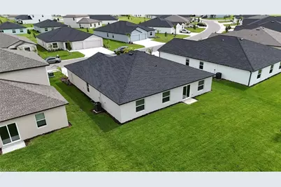 17158 Pompeii Way, North Fort Myers, FL 33917 - Photo 38