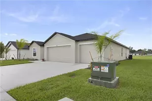 17158 Pompeii Wy, North Fort Myers, FL 33917 - Photo 2