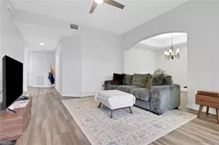 1335 Mariposa Cir, Naples, FL 34105 - Photo 6