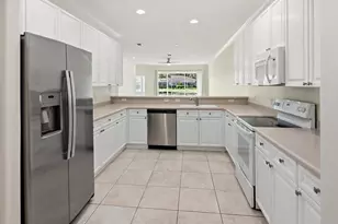 1817 Avian Ct, Naples, FL 34119 - Photo 8