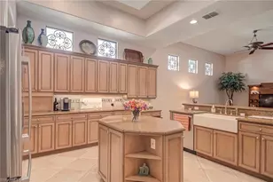 3126 Terramar Ct, Naples, FL 34119 - Photo 8