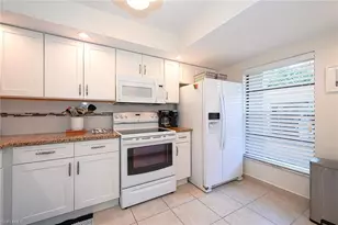135 Cypress Way E, Naples, FL 34110 - Photo 12