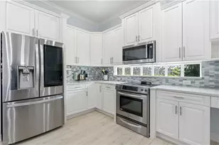 1394 King Sago Ct, Naples, FL 34119 - Photo 8