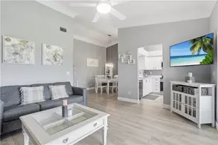 7360 Glenmoor Ln, Naples, FL 34104 - Photo 6