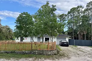 130 Jung Blvd W, Naples, FL 34120 - Photo 2