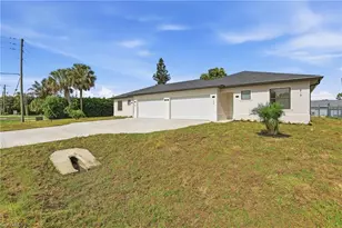 1819 Sunshine Blvd, Naples, FL 34116 - Photo 2