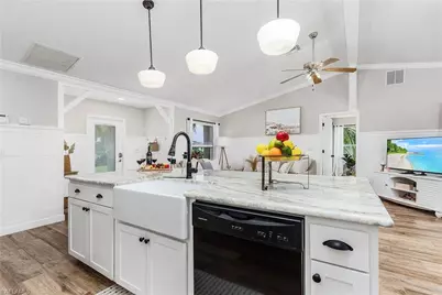 2326 SW 27th St, Cape Coral, FL 33914 - Photo 10