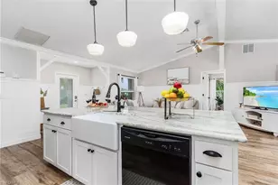 2326 SW 27th St, Cape Coral, FL 33914 - Photo 10