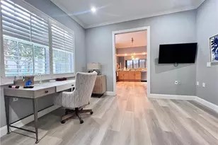817 Regency Reserve Cir, Naples, FL 34119 - Photo 10