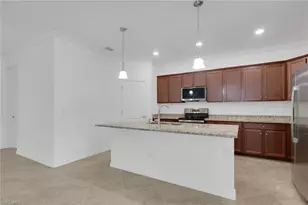9469 Foxglove Ln, Naples, FL 34120 - Photo 4