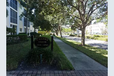 216 Banyan Blvd #216, Naples, FL 34102 - Photo 2