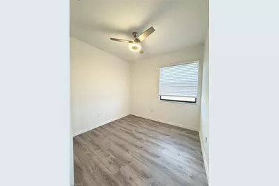 8984 Madrid Cir, Naples, FL 34104 - Photo 14