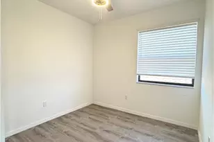 8984 Madrid Cir, Naples, FL 34104 - Photo 14