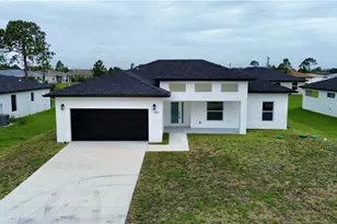 454 Mercedes Ct, Lehigh Acres, FL 33972 - Photo 2
