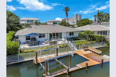 151 Bayview Ave, Naples, FL 34108 - Photo 32