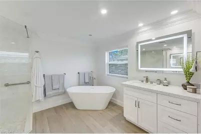 151 Bayview Ave, Naples, FL 34108 - Photo 20