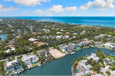 421 21st Ave S, Naples, FL 34102 - Photo 18