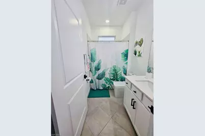 9230 Aqua Overlook Ct, Lehigh Acres, FL 33936 - Photo 8