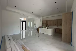 208 45th Ave NE, Naples, FL 34120 - Photo 2