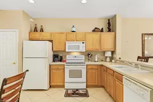 8381 Village Edge Circle, Fort Myers, FL 33919 - Photo 10