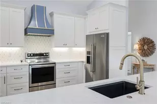 25061 Bay Cedar Dr, Bonita Springs, FL 34134 - Photo 10